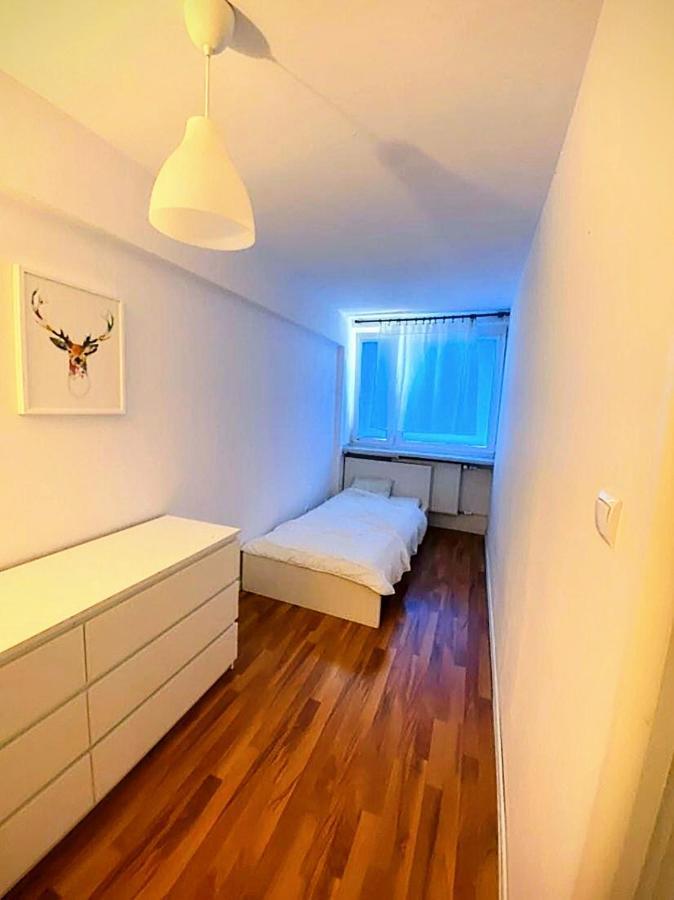 Hostel Ursus Rooms-self Check-in Warschau
